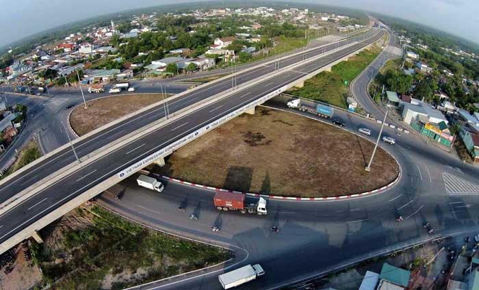 Đường cao tốc Thành phố Hồ Chí Minh - Long Thành - Dầu Giây đưa vào vận hành đã phần nào đáp ứng nhu cầu vận tải, phục vụ phát triển kinh tế - xã hội khu vực